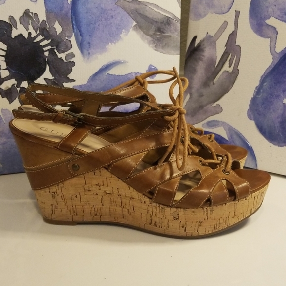 🌻3/$20🌻Guess wedges🌻 - Picture 2 of 6